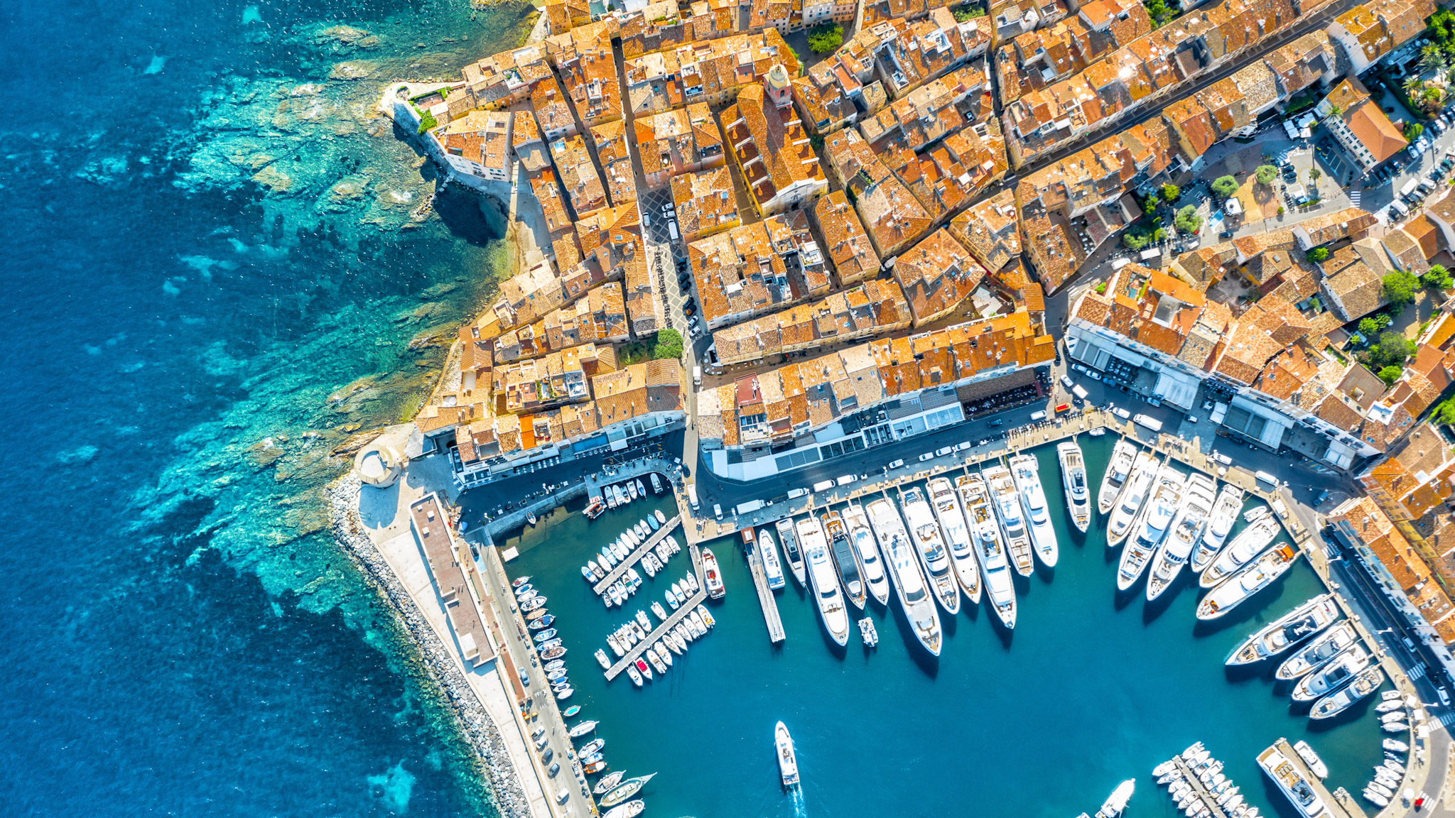 Vue du Port de plaisance de Saint Tropez