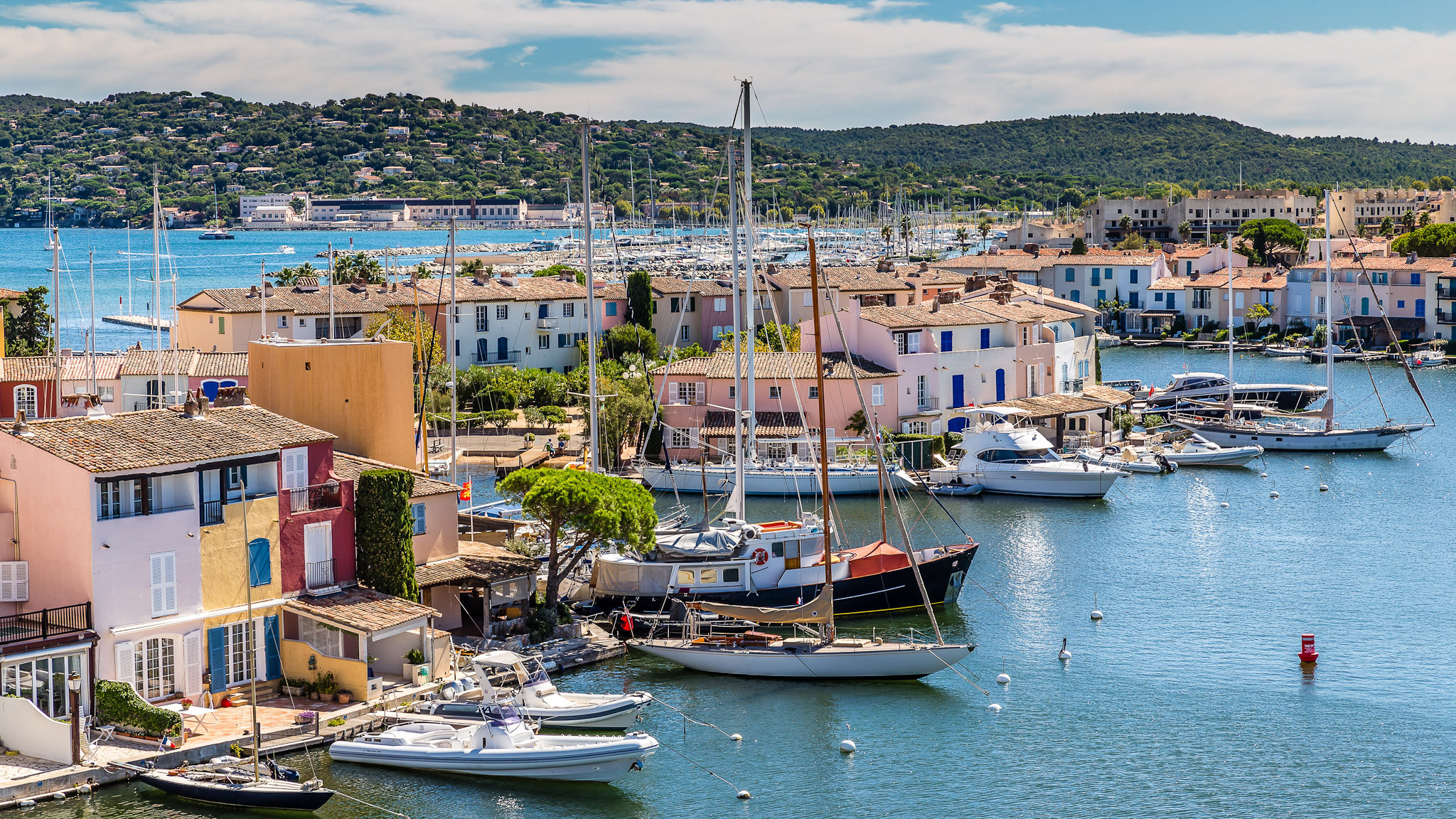 Port Grimaud, chenal d'entrée dans le village